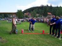 Mannschaft von CORODUR Thale beim "Rasen-Skilauf"