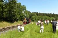 Scheinanfahrt des Sonderzuges zur Teddybärfahrt für die Erinnerungsfotos bei Sternhaus Haferfeld