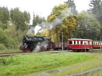 Zugkreuzung zwischen Planzug (Zug 8965, Lok 99 6001) und Sonderzug 89502 (Tw 187 001) im Bf Friedrichshöhe