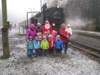 Gruppenfoto vor der Dampflok