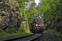 An einem der beiden Felsdurchbrüche zwischen Drahtzug und Alexisbad fand eine weitere Scheinanfahrt statt. Bei rund 60 Fotografen/Filmern war der Platz eng.