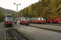 Triebwagentreffen im Bf Eisfelder Talmühle 11,14/90,27 KB